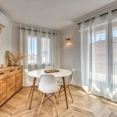 F2 Refait à Neuf Balcon Centre-ville Proche Appartamento