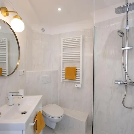 F2 Refait A Neuf Balcon Centre-ville Proche アパート Saint-Raphaël